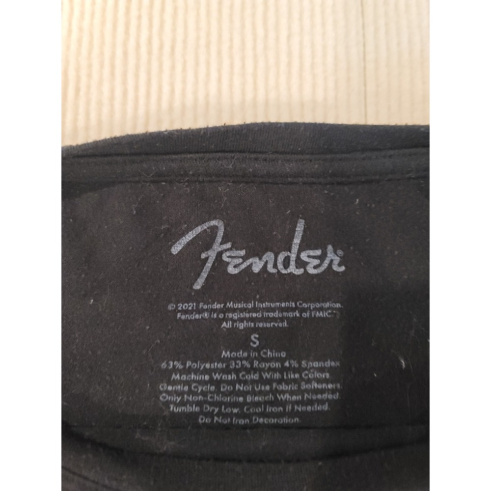 Womans top Fender Black Small All about Fenders womans cut - Picture 4 of 5